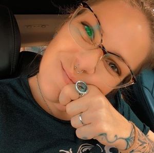 Meet your Posher, Cazie